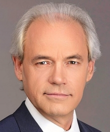 Senator Adam Szejnfeld